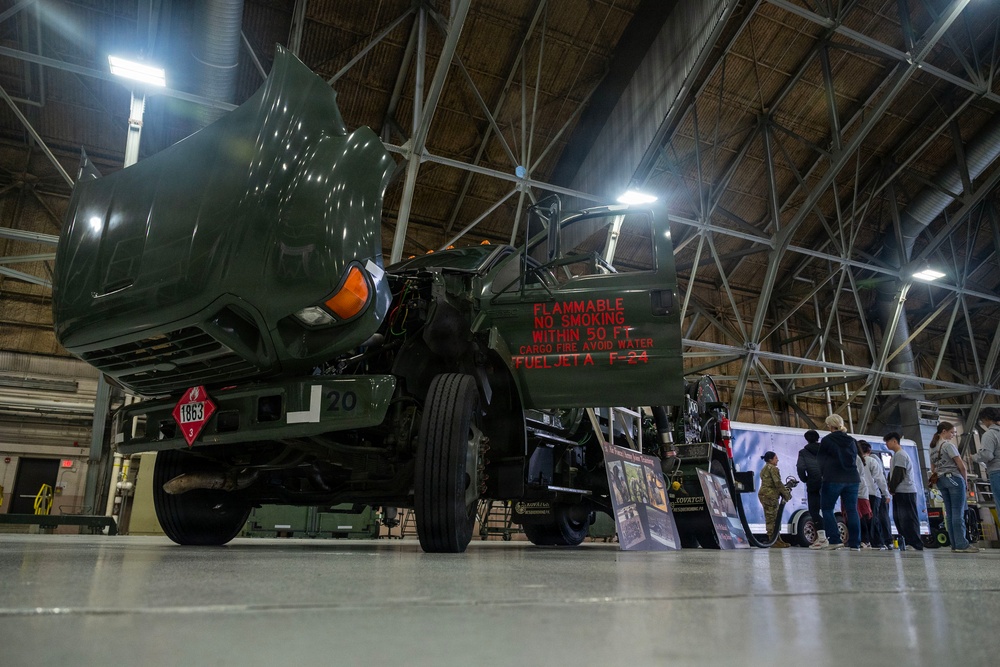 Team McChord Hosts Bonney Lake and Clover Park High School Junior ROTC