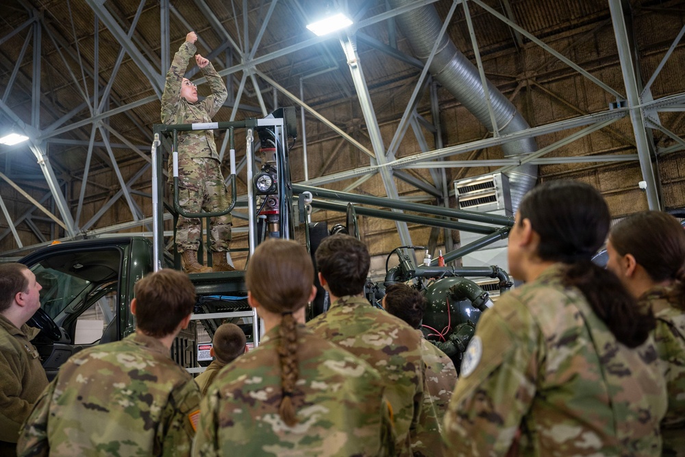 Team McChord Hosts Bonney Lake and Clover Park High School Junior ROTC