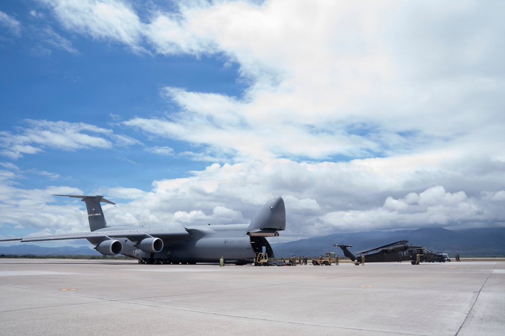 Joint Task Force-Bravo Transitions to UH-60M with Help of 22nd AS