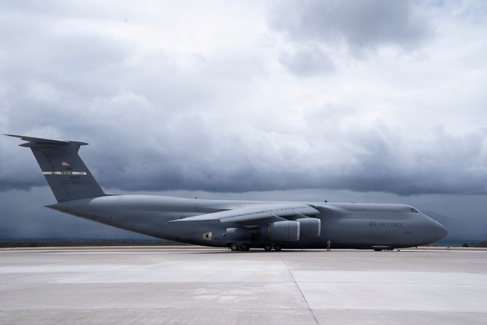 Joint Task Force-Bravo Transitions to UH-60M with Help of 22nd AS