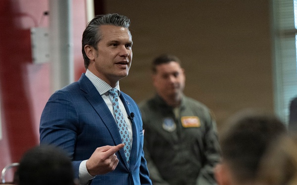 POTUS, SW Participate in Memphis Making America Safe Again Roundtable, SW Meets with Air Guard Troops