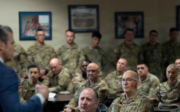POTUS, SW Participate in Memphis Making America Safe Again Roundtable, SW Meets with Air Guard Troops