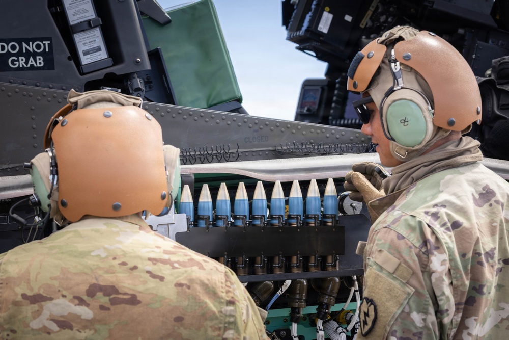AH-64 Apache Winter Aerial Gunnery