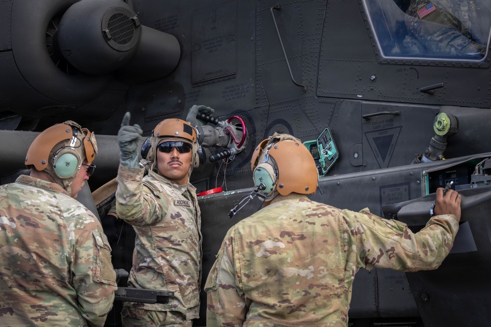AH-64 Apache Winter Aerial Gunnery