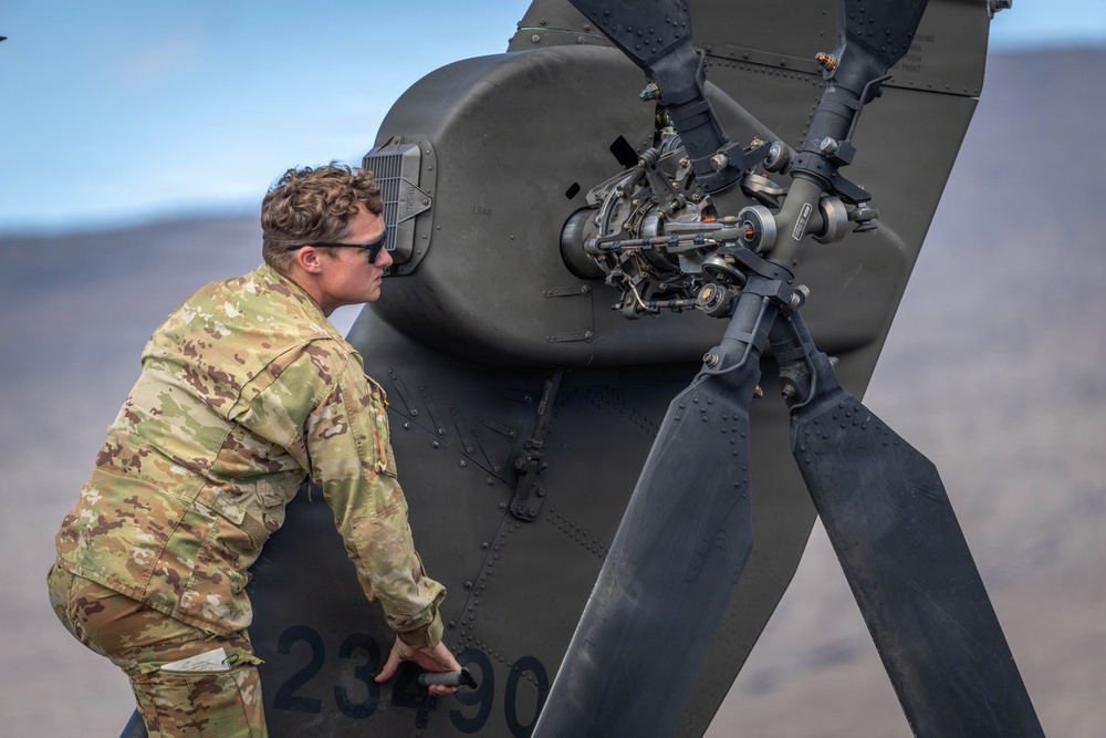 AH-64 Apache Winter Aerial Gunnery