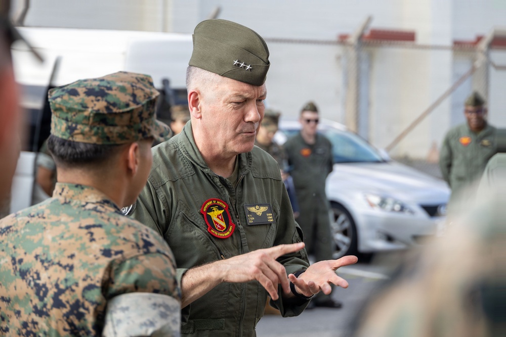 Deputy Commandant for Aviation Lt. Gen. Swan tours MCAS Futenma