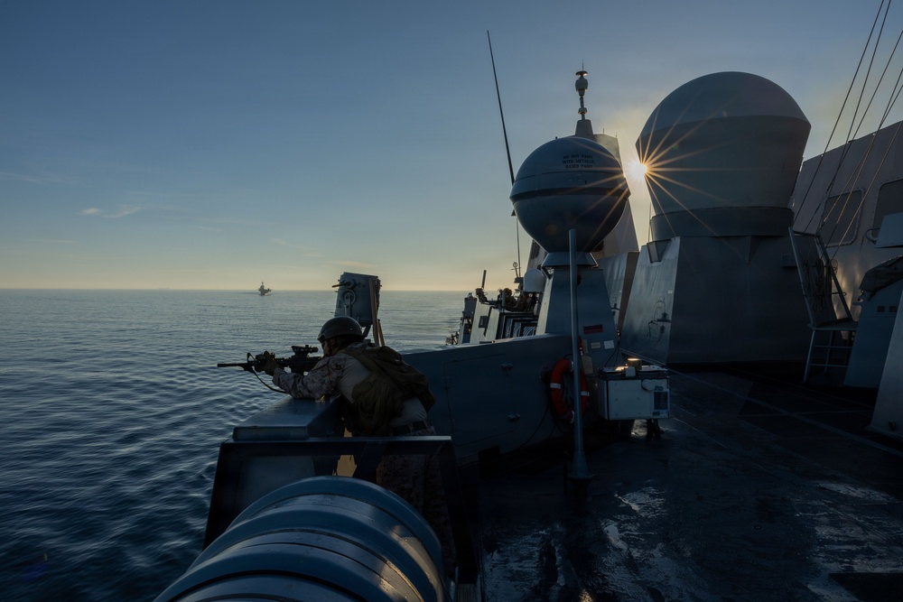 USS Portland Performs Strait Transit Exercise with Boxer ARG