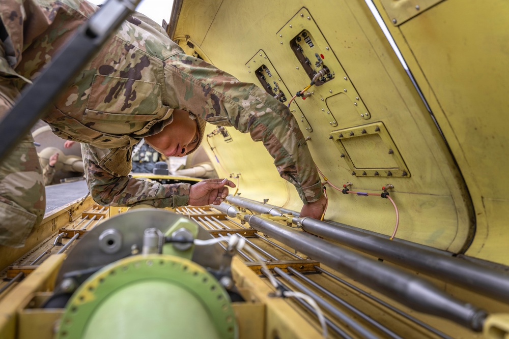 CH-47 Chinook Winter Aerial Gunnery