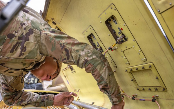 CH-47 Chinook Winter Aerial Gunnery