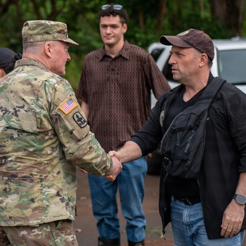 Governor, Adjutant General and state officials evaluate Waialua flood recovery