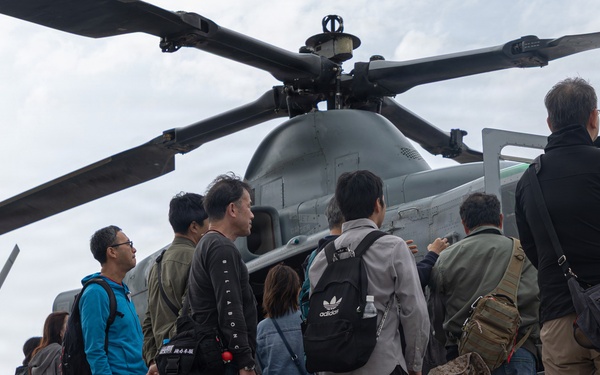 Local social media influencers tour MCAS Futenma during Social Media Follower Day