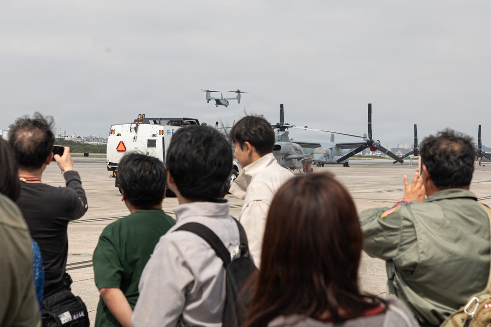 Local social media influencers tour MCAS Futenma during Social Media Follower Day