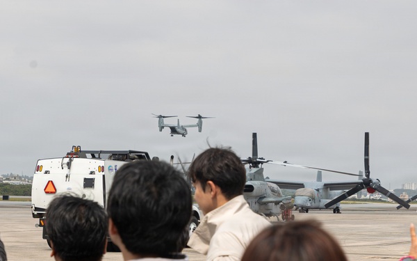 Local social media influencers tour MCAS Futenma during Social Media Follower Day