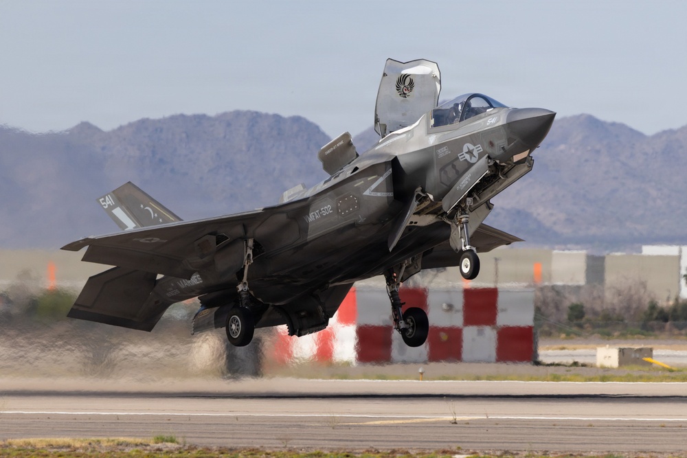 An F-35B takes-off over Luke Air Force Base