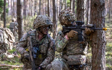 U.S. Army Soldiers train with the British Army 2nd Royal Anglians