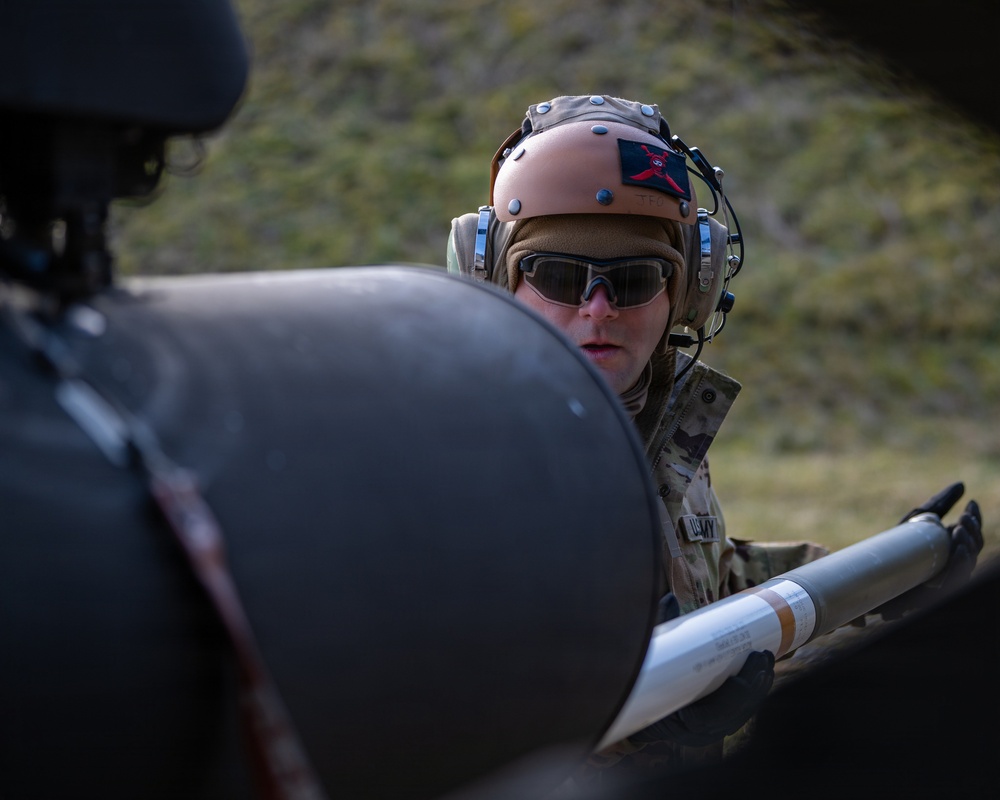 12th CAB soldiers arm Apaches for flight at Operation Skyfall