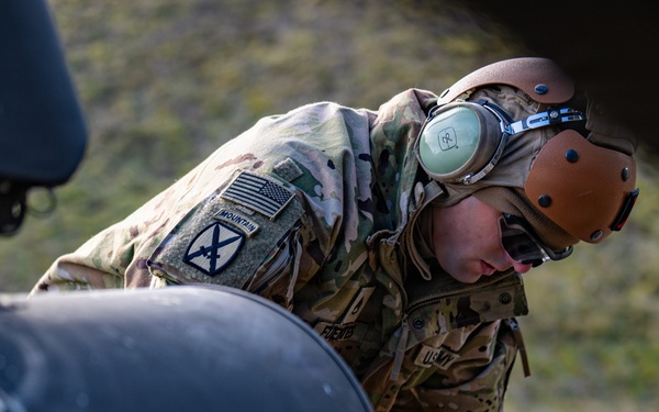 12th CAB soldiers arm Apaches for flight at Operation Skyfall