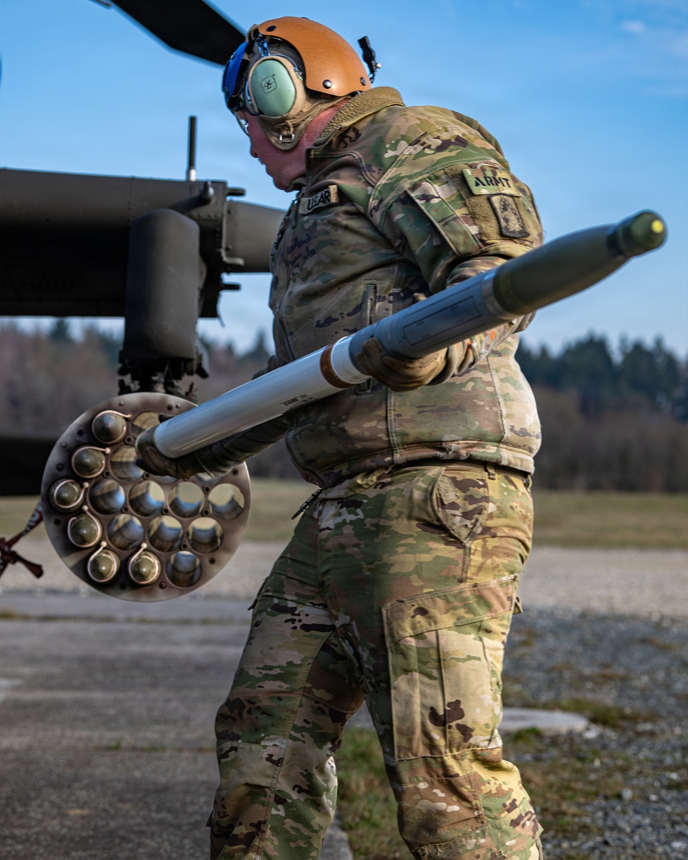 12th CAB soldiers arm Apaches for flight at Operation Skyfall