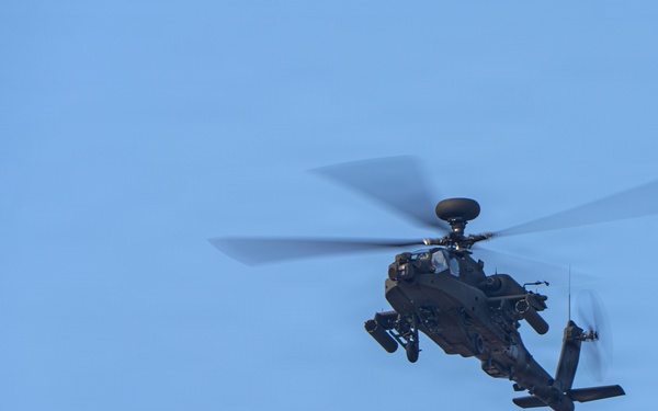 12th CAB soldiers arm Apaches for flight at Operation Skyfall