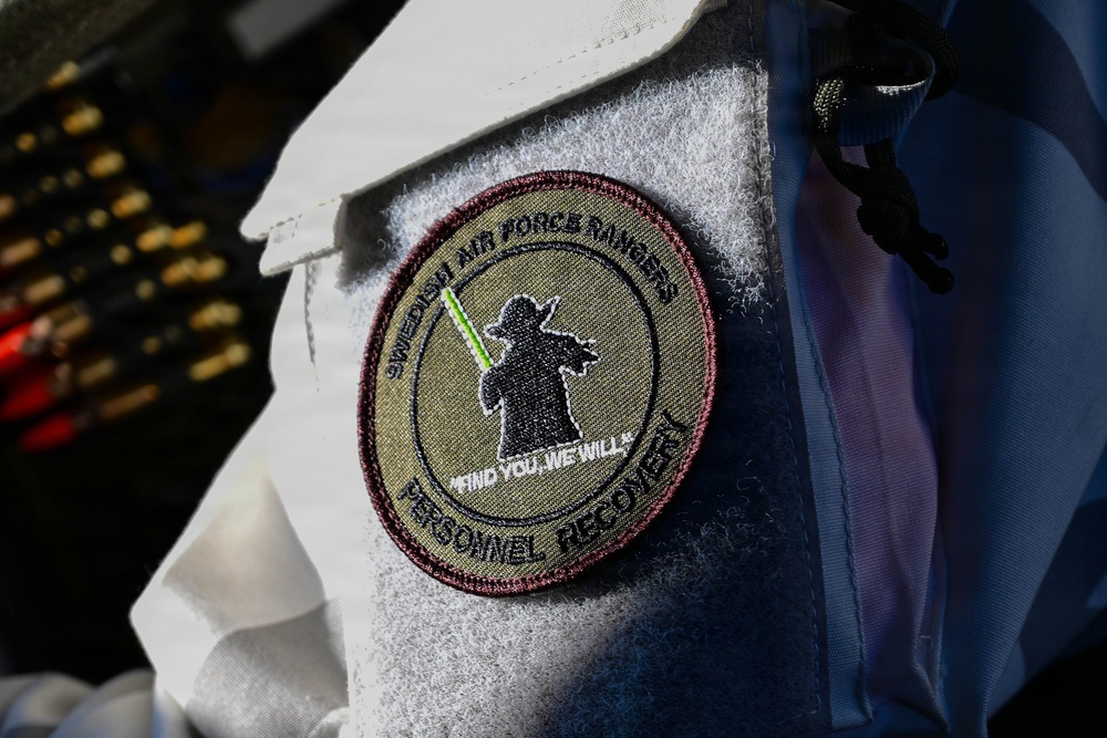 31st FW teams up with Swedish Rangers for CSAR training in the High North