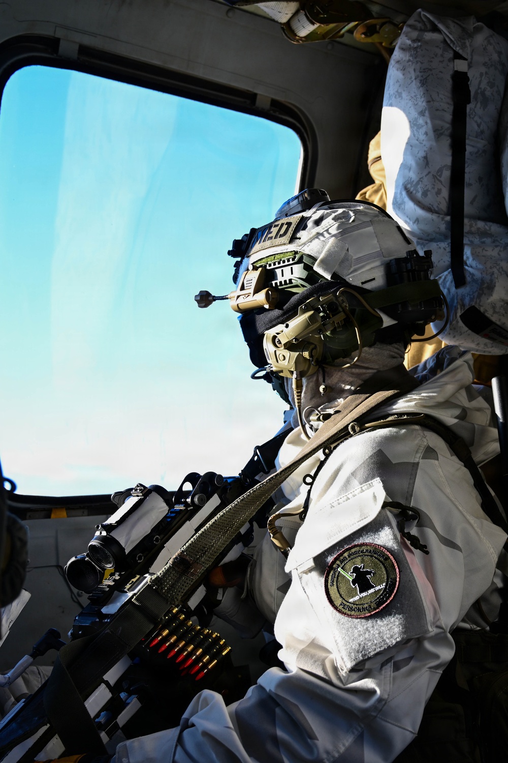 31st FW teams up with Swedish Rangers for CSAR training in the High North