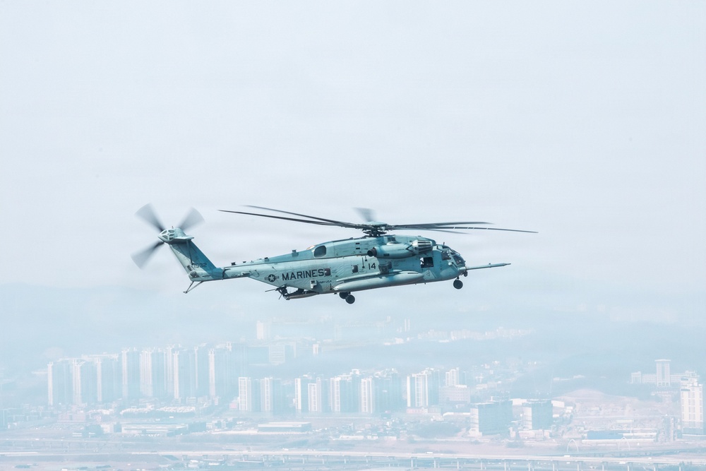 HMH-466 Marines practice aerial gunnery from CH-53E Super Stallion