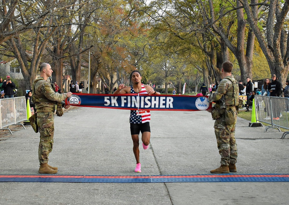 Fort Bragg Celebrates Sam Chelanga’s Half Marathon Victory