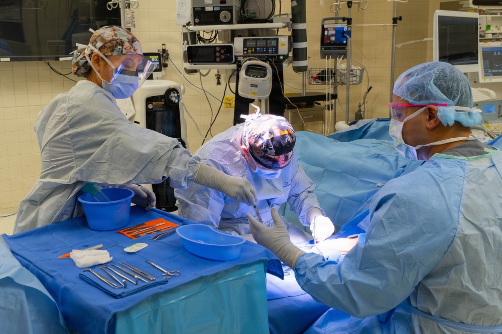 62nd Medical Brigade Soldiers operate surgical suites at Madigan to strengthen warfighting readiness
