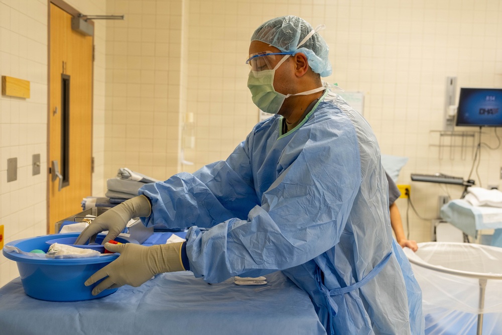 62nd Medical Brigade Soldiers operate surgical suites at Madigan to strengthen warfighting readiness