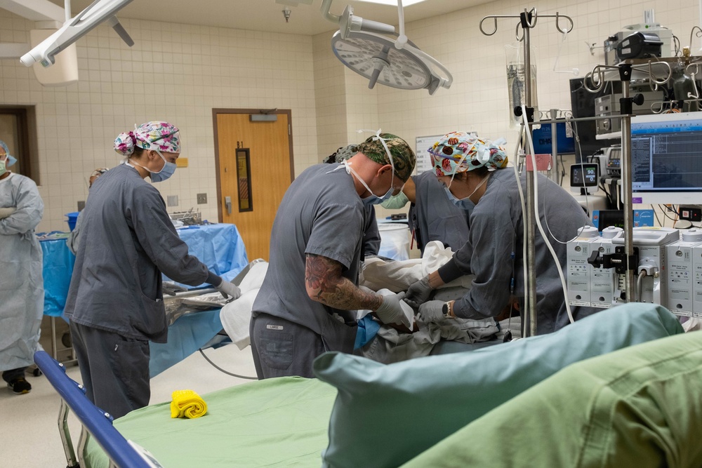 62nd Medical Brigade Soldiers operate surgical suites at Madigan to strengthen warfighting readiness