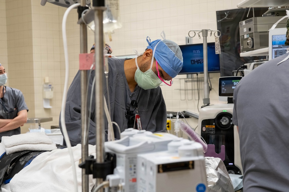 62nd Medical Brigade Soldiers operate surgical suites at Madigan to strengthen warfighting readiness