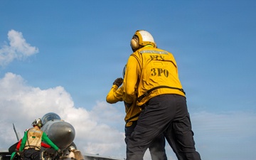 USS Abraham Lincoln (CVN 72)  Conducts Flight Operations During Operation Epic Fury