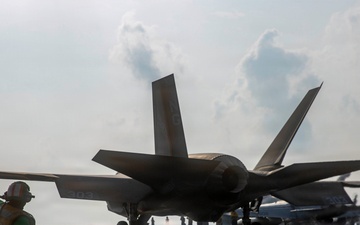 USS Abraham Lincoln (CVN 72) Conducts Flight Operations During Operation Epic Fury