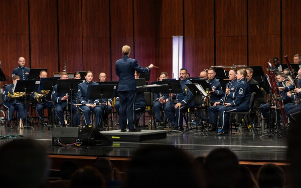 USAF Heritage of America Band performs at Summers Corner Performing Arts Center