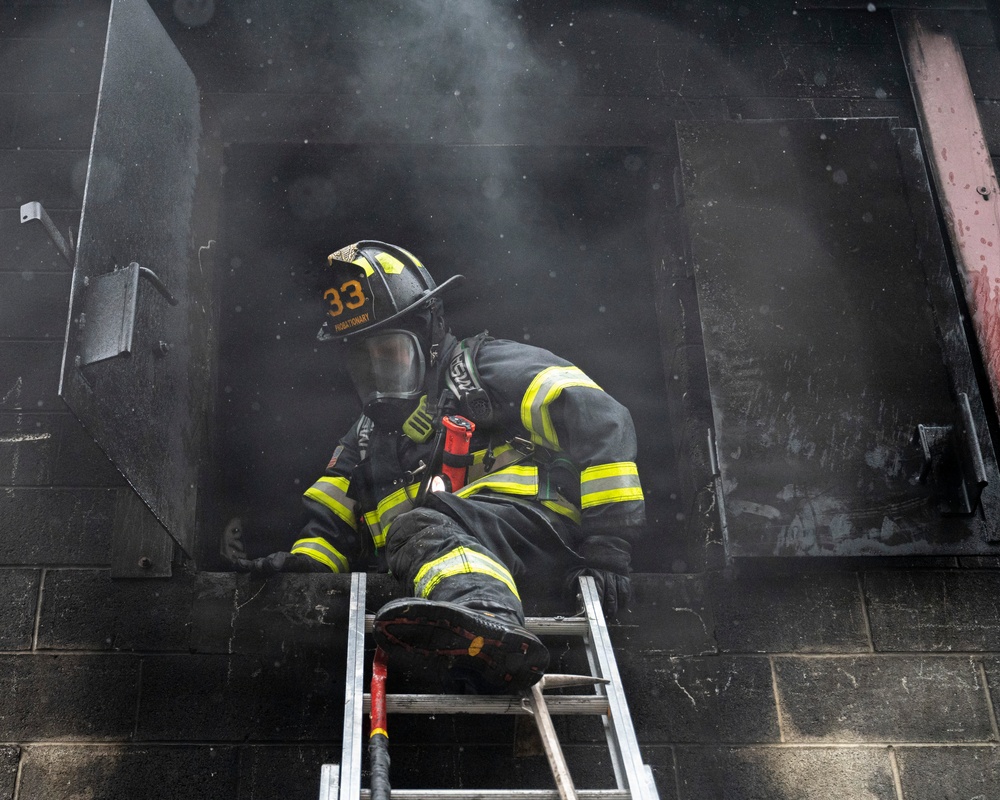 Delaware Air National Guardsmen Conduct Structural Live Fire Training