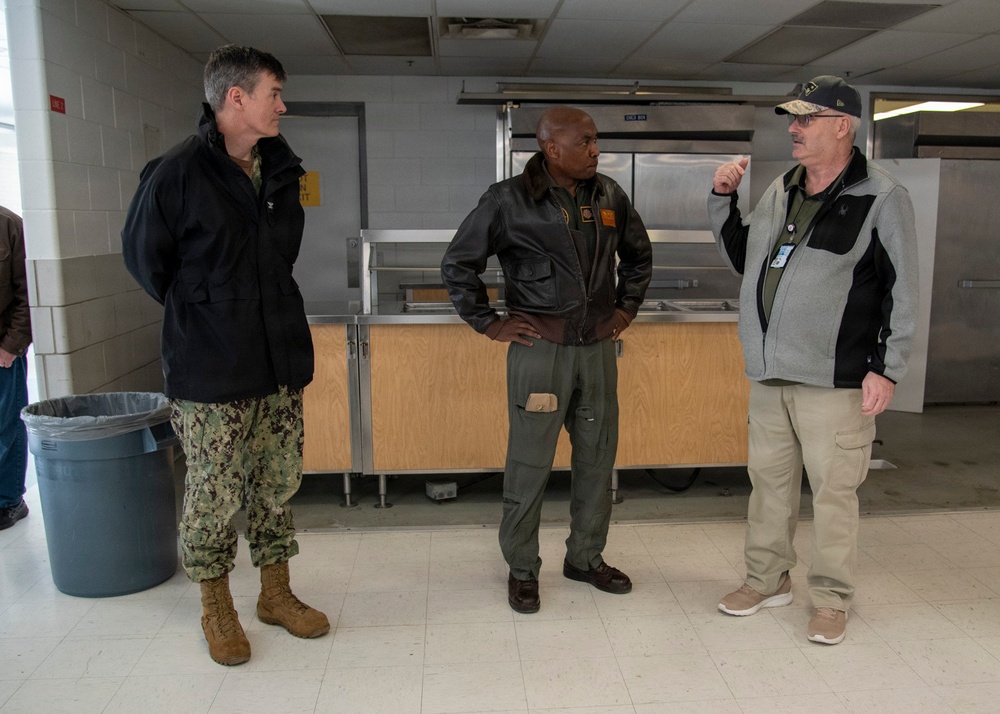 Rear Adm. Stephen Barnett visits RTC