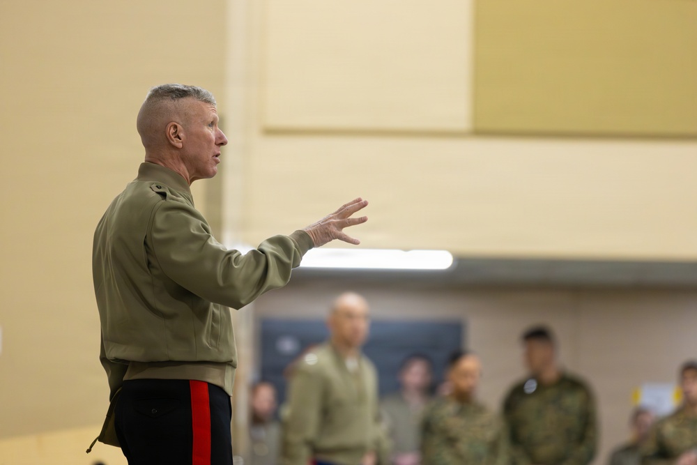 The Commandant, Gen. Eric M. Smith visits U.S. Marines at the Curtin Garvey Complex