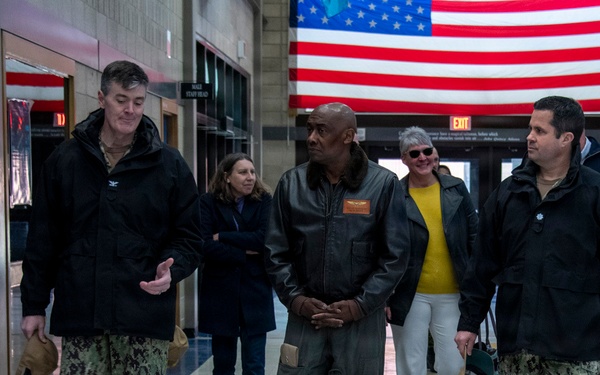 Rear Adm. Stephen Barnett visits RTC