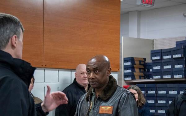 Rear Adm. Stephen Barnett visits RTC