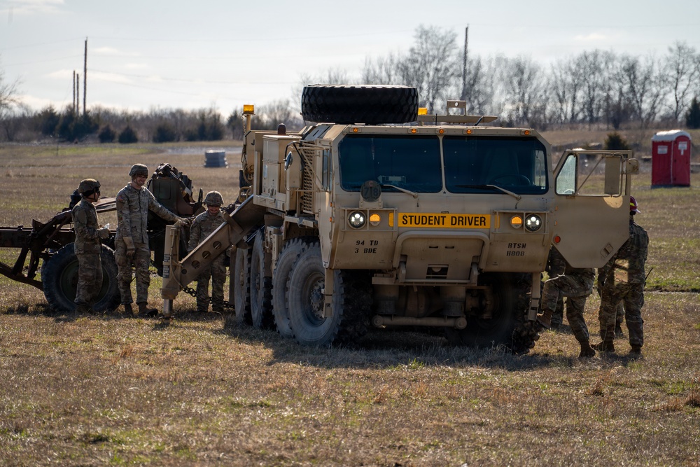 Regional Training Site-Maintenance conducts vehicle recovery training