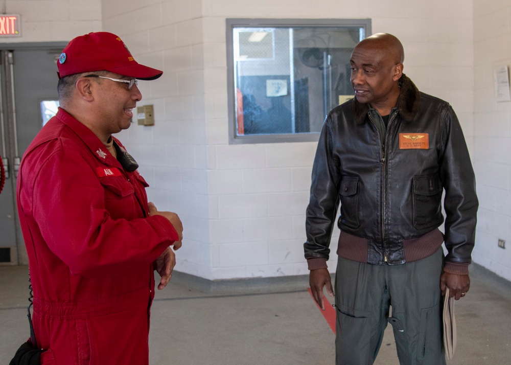 Rear Adm. Stephen Barnett visits RTC