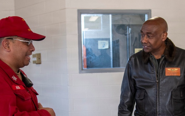 Rear Adm. Stephen Barnett visits RTC