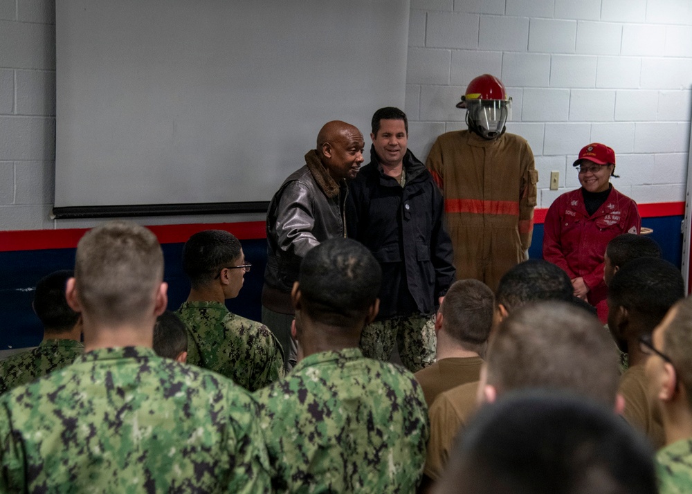 Rear Adm. Stephen Barnett visits RTC