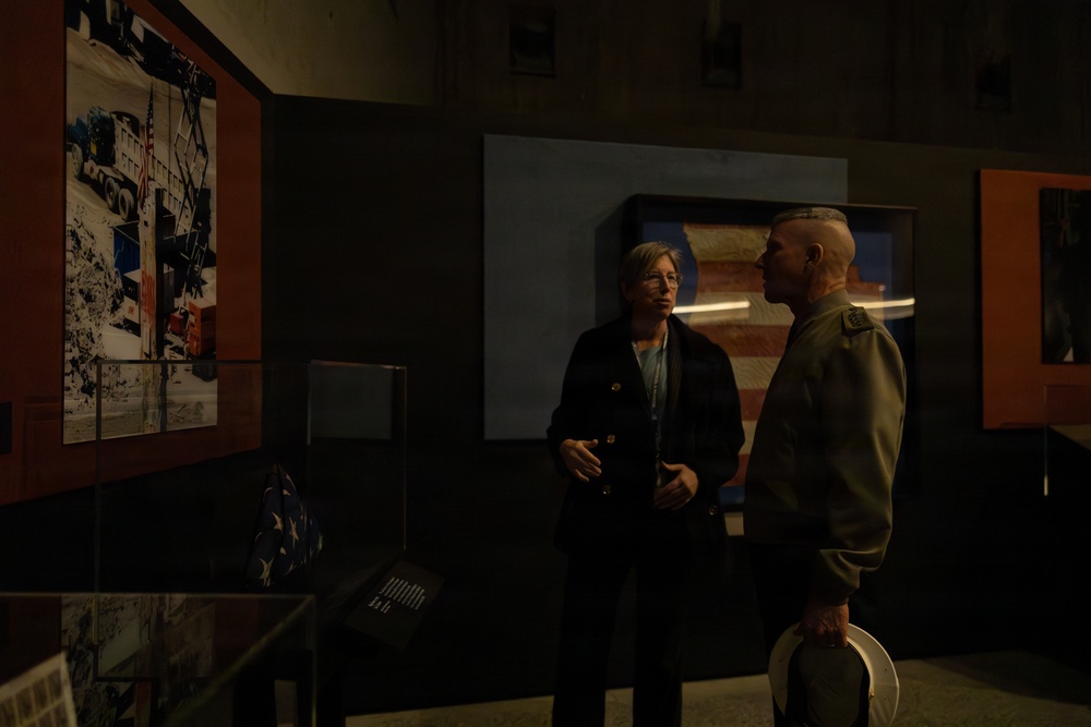 The Commandant, Gen. Eric M. Smith visits RSS Empire State