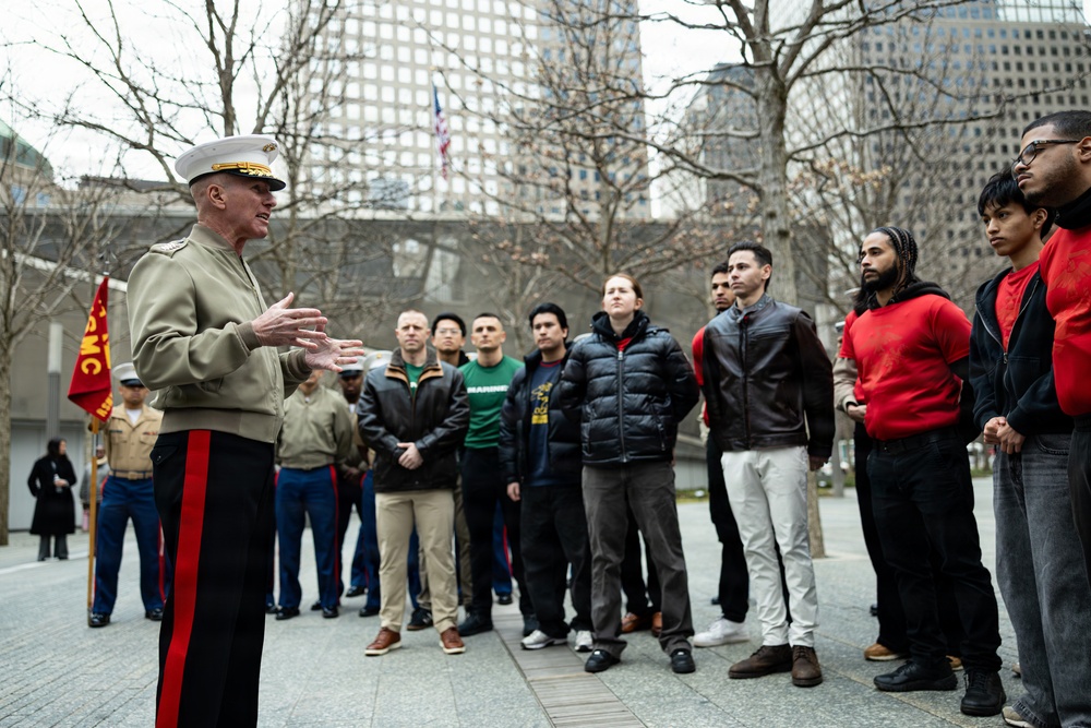 The Commandant, Gen. Eric M. Smith visits RSS Empire State