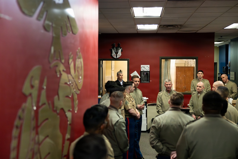 The Commandant, Gen. Eric M. Smith visits RSS Empire State