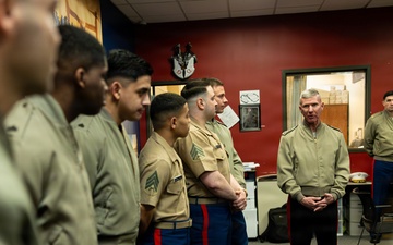The Commandant, Gen. Eric M. Smith visits RSS Empire State