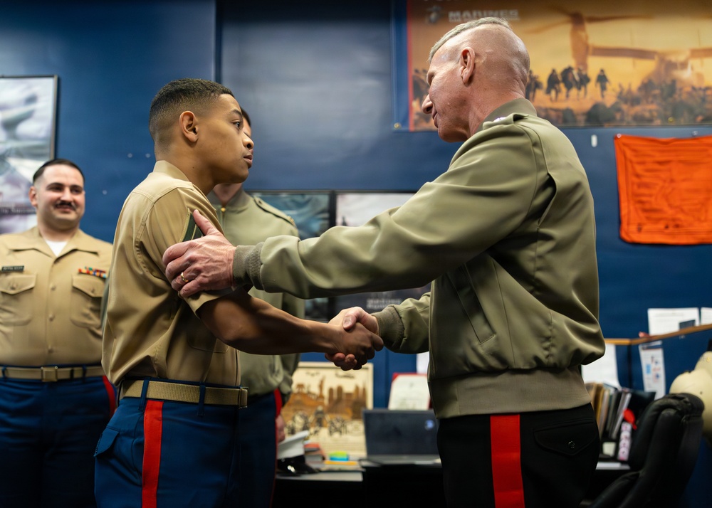 The Commandant, Gen. Eric M. Smith visits RSS Empire State