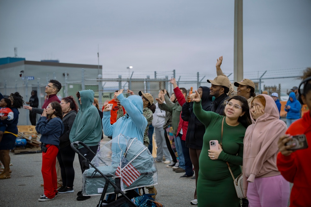 USS Mason (DDG 87) Departs for Deployment