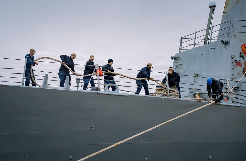 USS Mason (DDG 87) Departs for Deployment